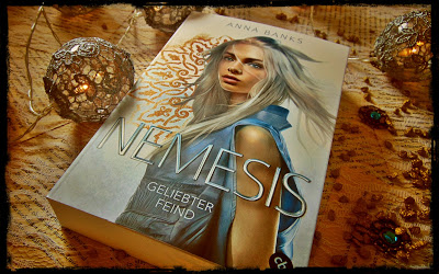[Rezension] Nemesis – Geliebter Feind (Nemesis-Reihe 1) von Anna Banks